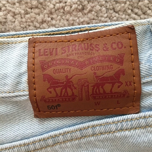 Levi's 501 high waisted shorts - Picture 4 of 5